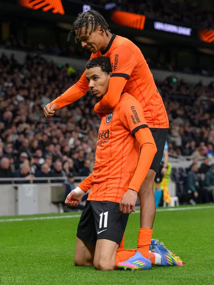 九游体育APP-关于转折点！多特蒙德绝杀压哨；欧篮联集结日攻防权衡；话题不断；资深球员宣示担当的信息-九游体育APP